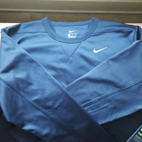 nike therma long sleeve shirt